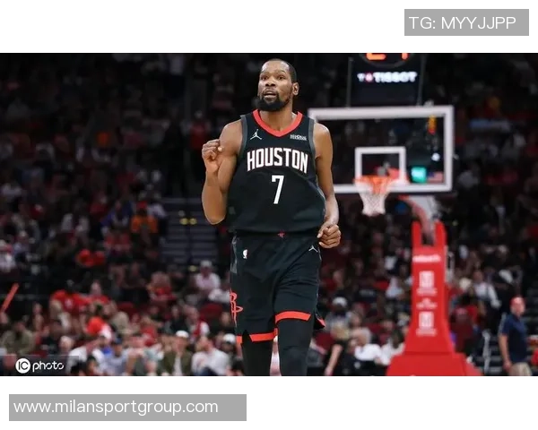 火箭第三阵容逆转险情KD高效表现助力球队逆袭成功