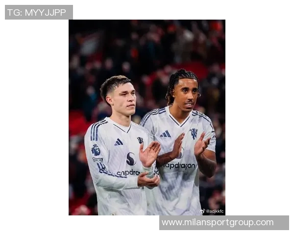 曼联客战利物浦将首次穿白色客场球衣引发球迷热议